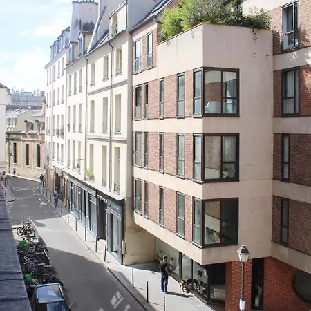 Apartment Beautiful Spacious In The Heart Of *