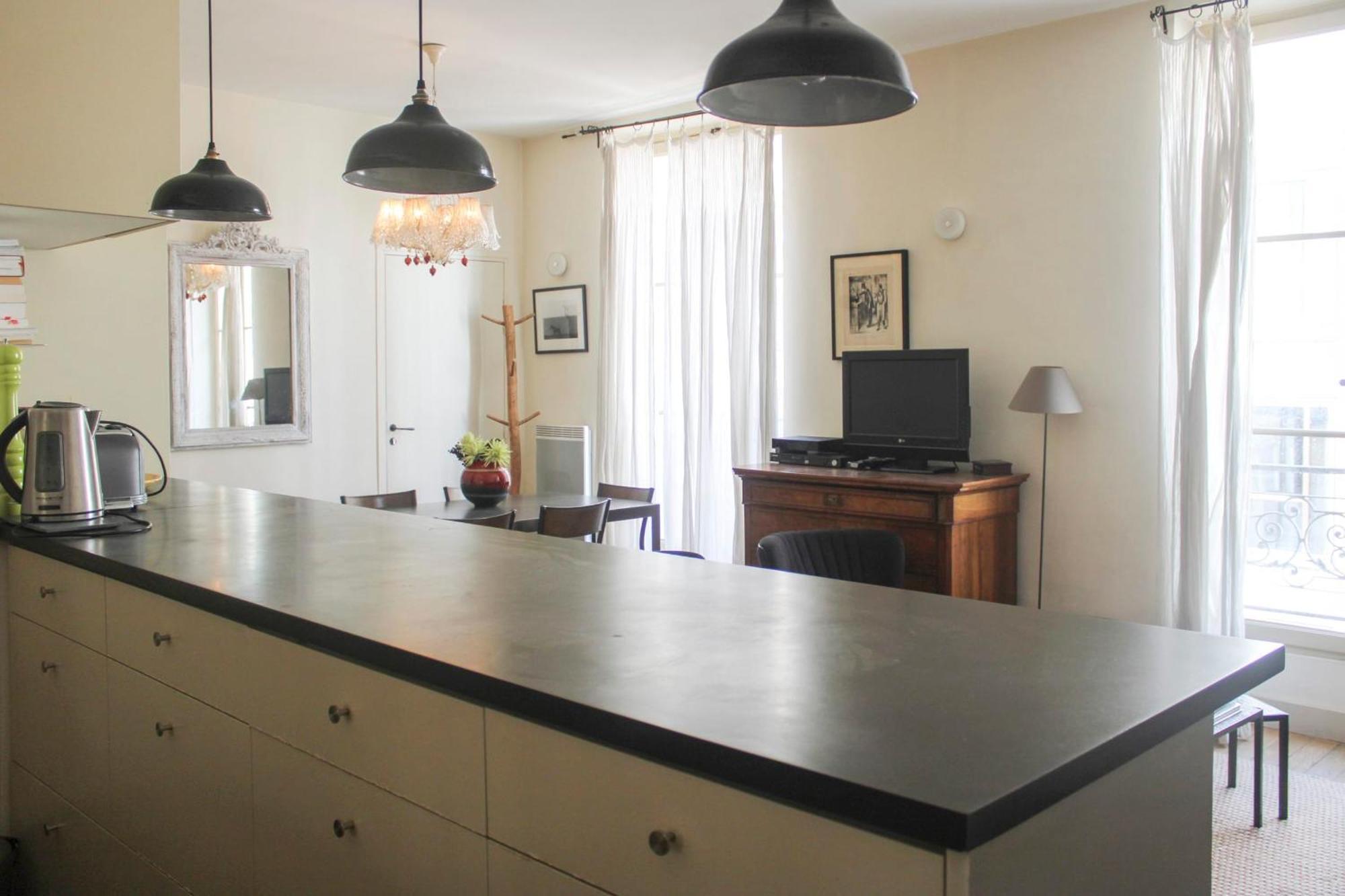 Beautiful Spacious In The Heart Of Paris